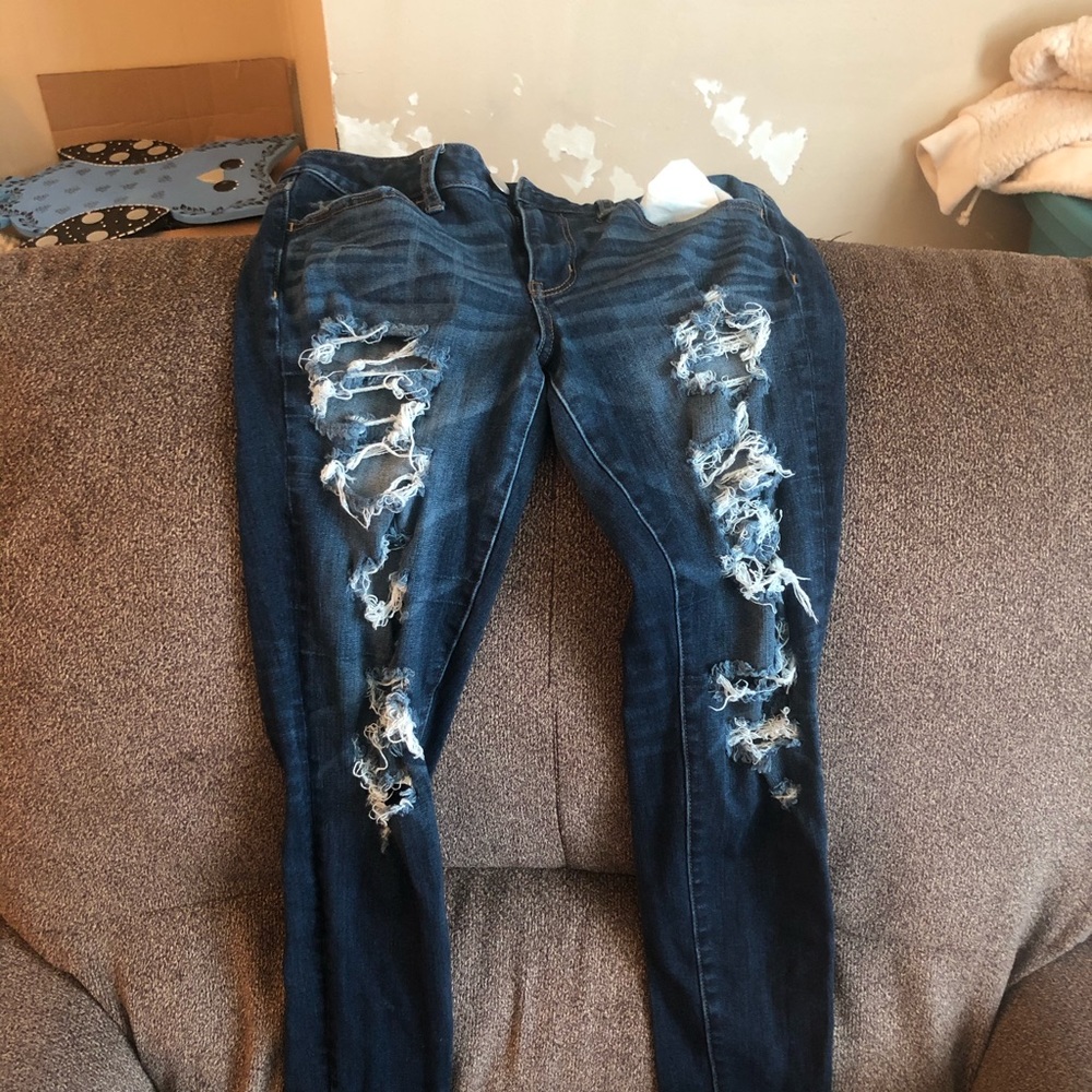 American eagle ripped jeans size 8
